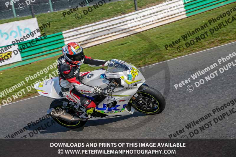 PJM Wedding Photography;enduro digital images;event digital images;eventdigitalimages;mallory park;mallory park photographs;mallory park trackday;mallory park trackday photographs;no limits trackdays;peter wileman photography;racing digital images;trackday digital images;trackday photos